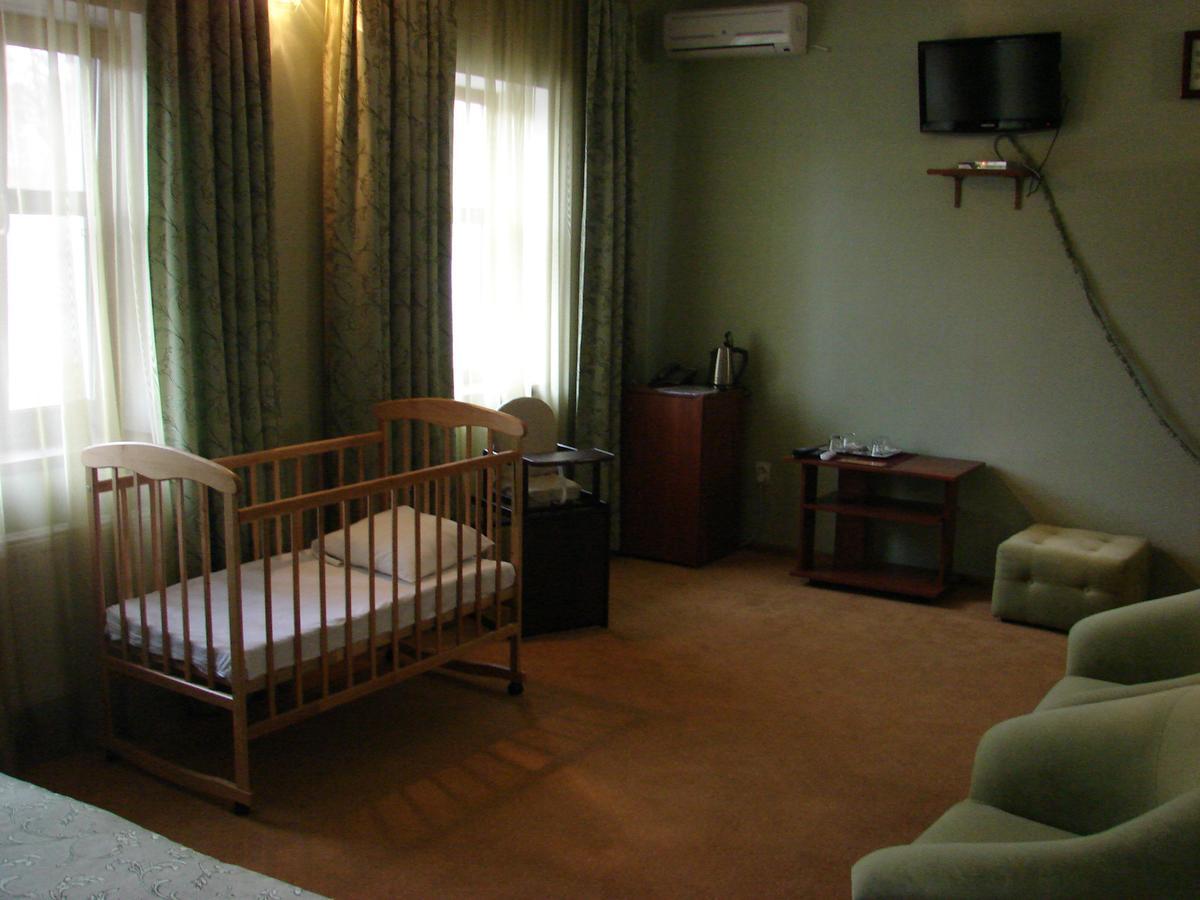 Stara Vezha Hotel Boryspil Bagian luar foto
