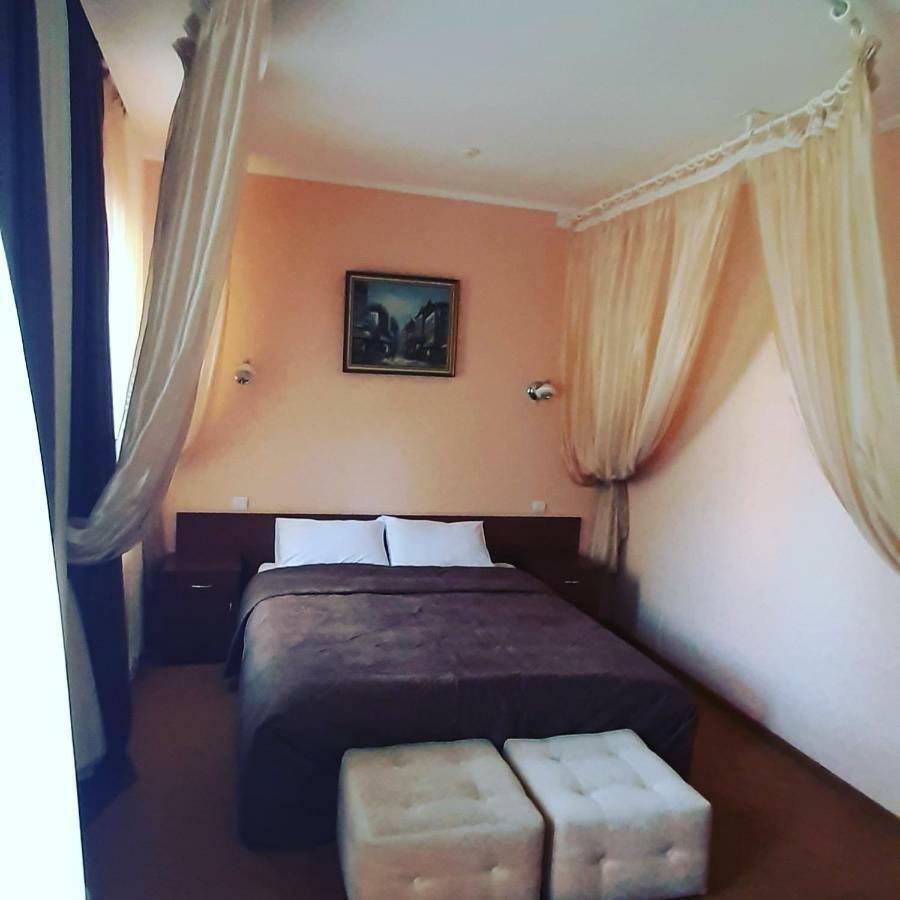 Stara Vezha Hotel Boryspil Bagian luar foto
