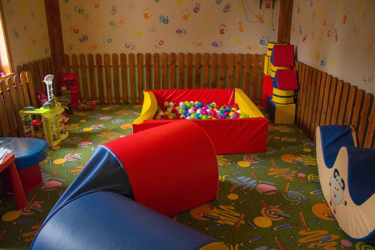 Stara Vezha Hotel Boryspil Bagian luar foto