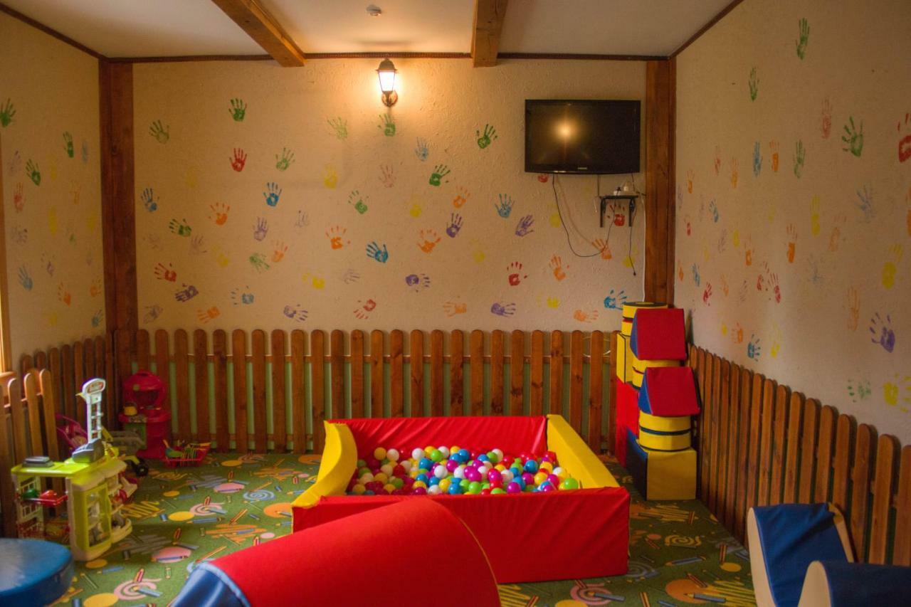 Stara Vezha Hotel Boryspil Bagian luar foto