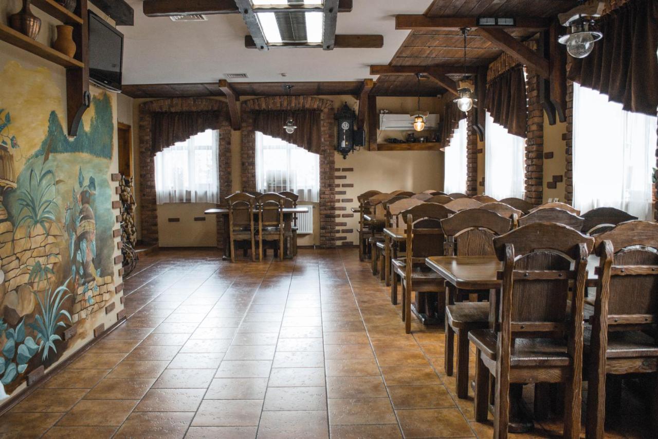 Stara Vezha Hotel Boryspil Bagian luar foto