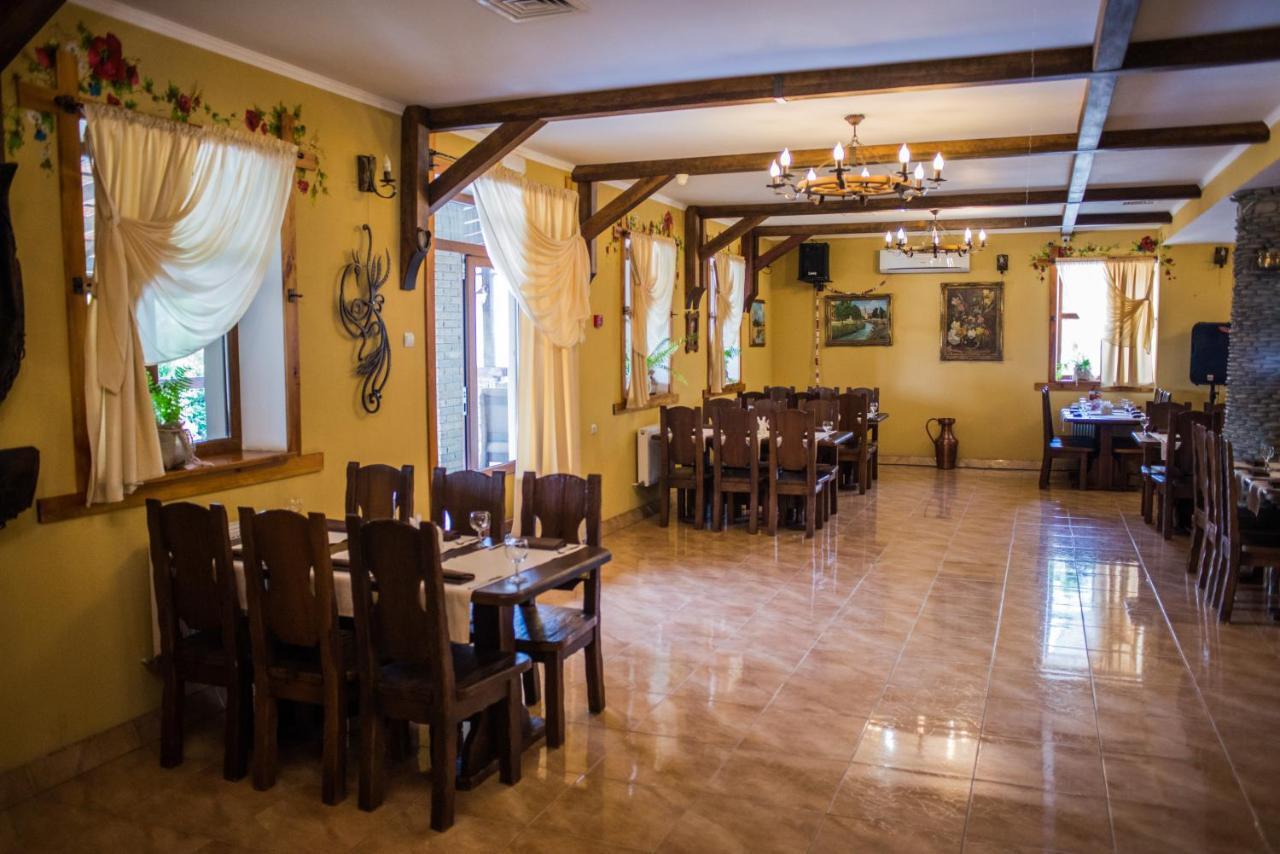 Stara Vezha Hotel Boryspil Bagian luar foto