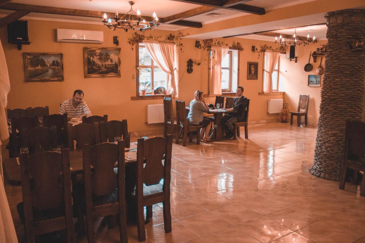 Stara Vezha Hotel Boryspil Bagian luar foto