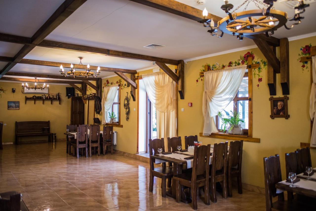 Stara Vezha Hotel Boryspil Bagian luar foto