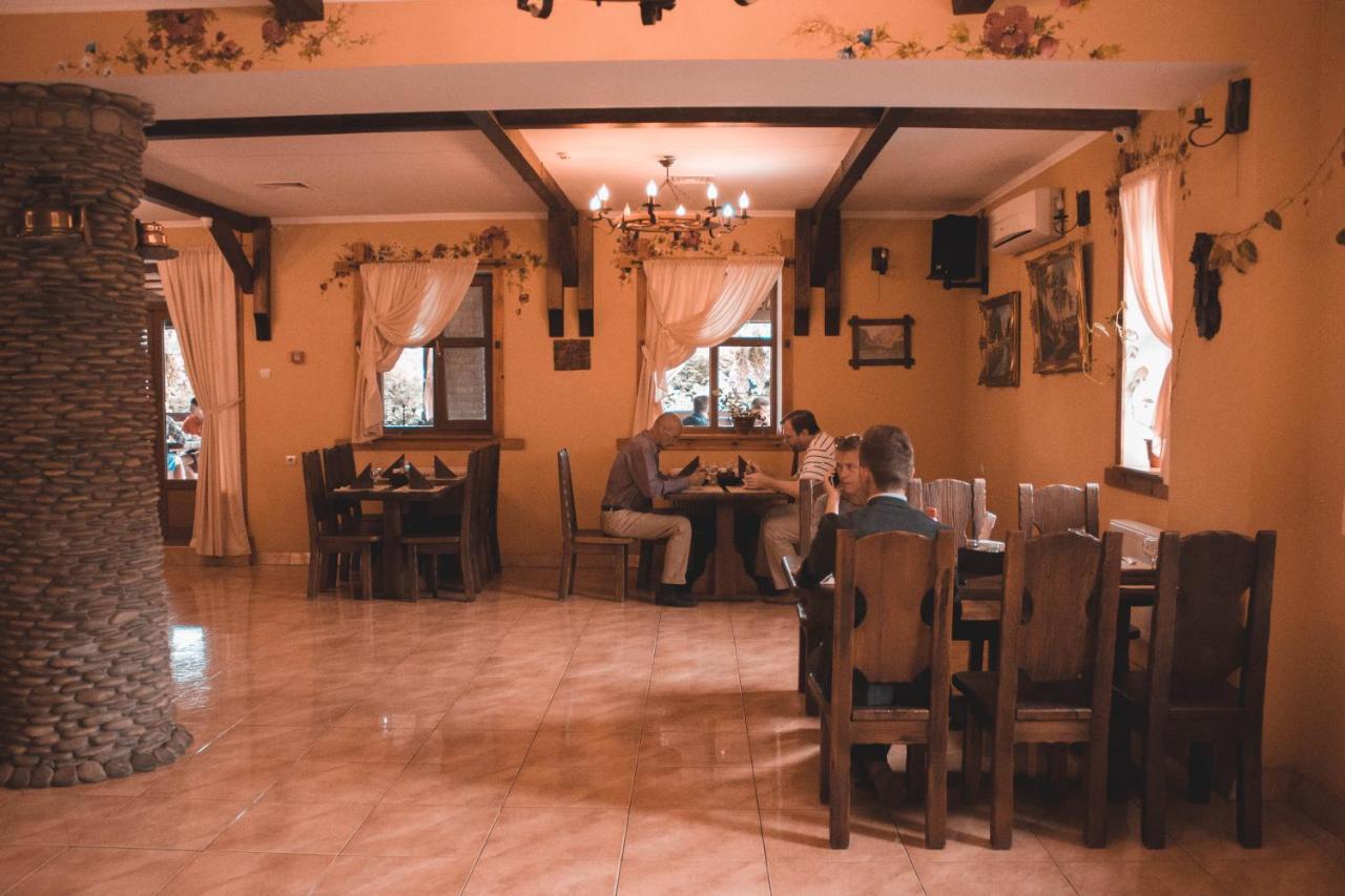 Stara Vezha Hotel Boryspil Bagian luar foto