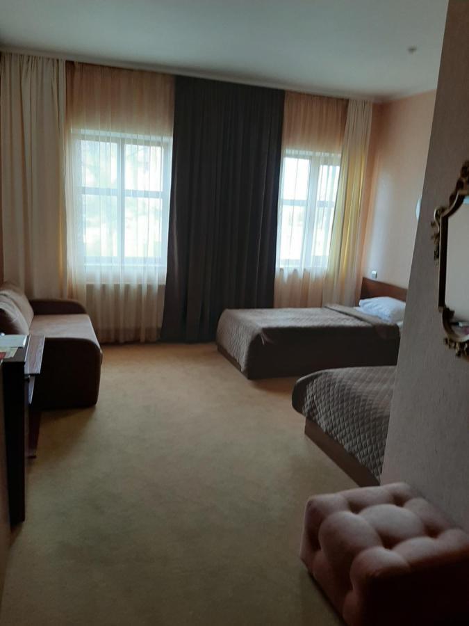 Stara Vezha Hotel Boryspil Bagian luar foto