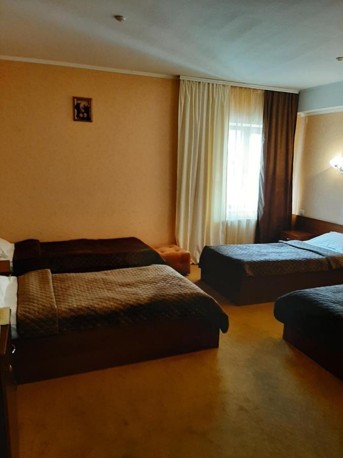 Stara Vezha Hotel Boryspil Bagian luar foto